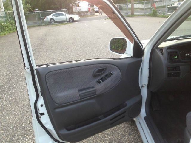 Suzuki Grand Vitara 2002 photo 2