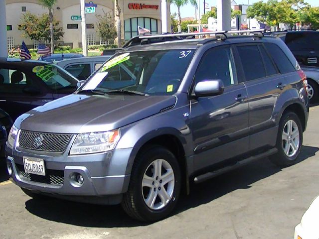 Suzuki Grand Vitara 1500 HD LT SUV