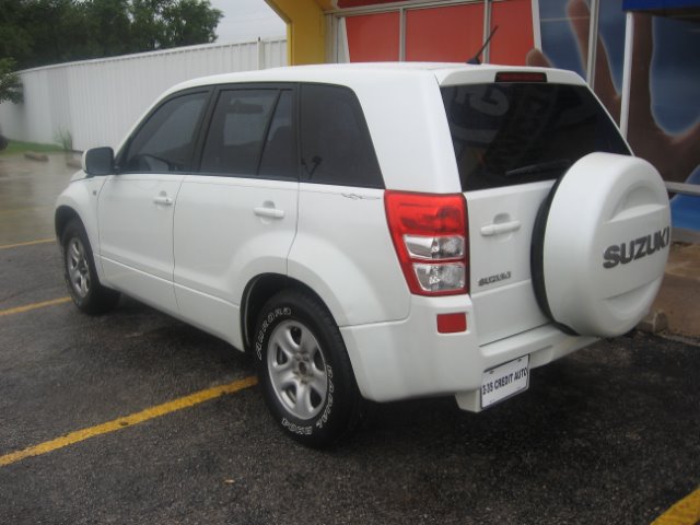 Suzuki Grand Vitara 4wd SUV