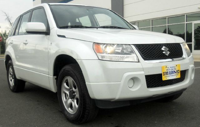 Suzuki Grand Vitara Ram 3500 Diesel 2-WD SUV