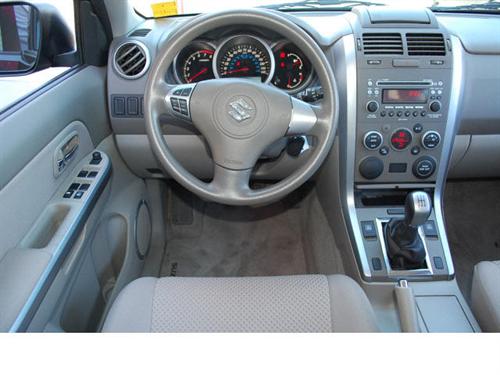 Suzuki Grand Vitara 2010 photo 2
