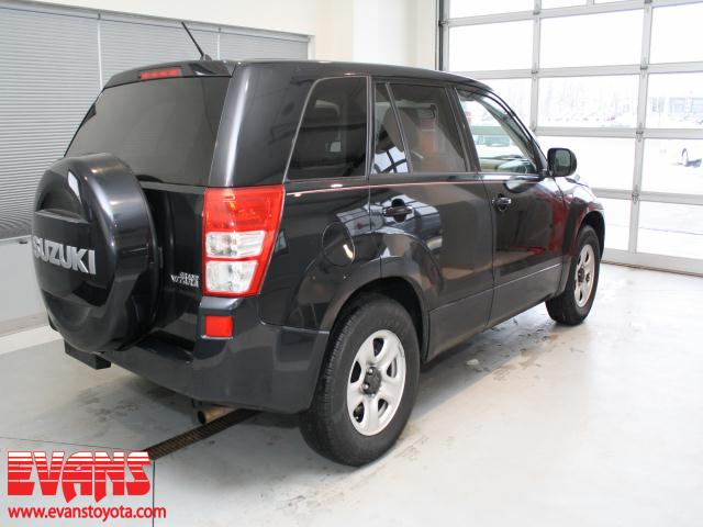 Suzuki Grand Vitara 2010 photo 2