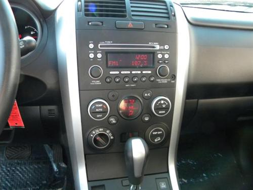 Suzuki Grand Vitara 2010 photo 3