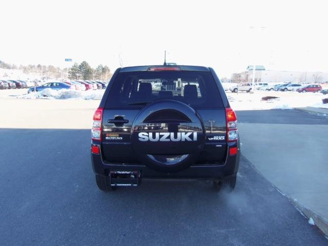 Suzuki Grand Vitara 2010 photo 3