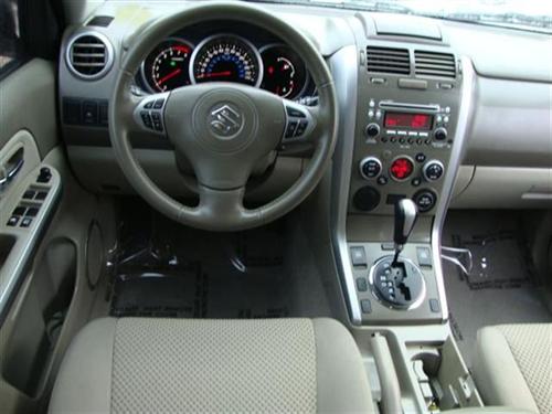 Suzuki Grand Vitara 2010 photo 2