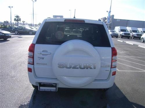 Suzuki Grand Vitara 2010 photo 1