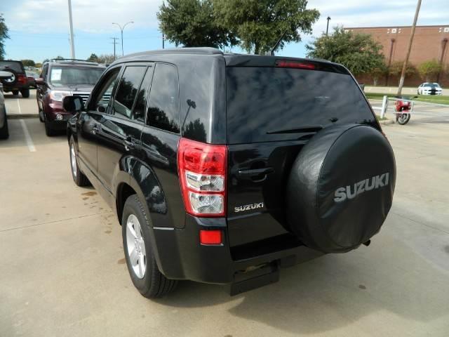 Suzuki Grand Vitara 2010 photo 1