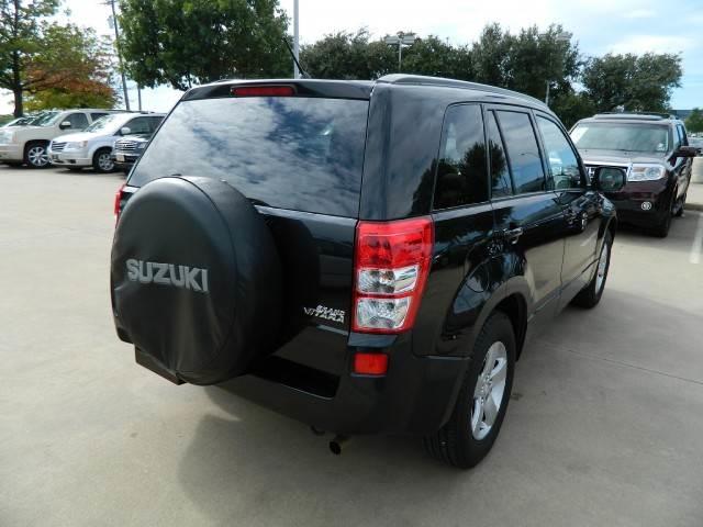 Suzuki Grand Vitara 2010 photo 2