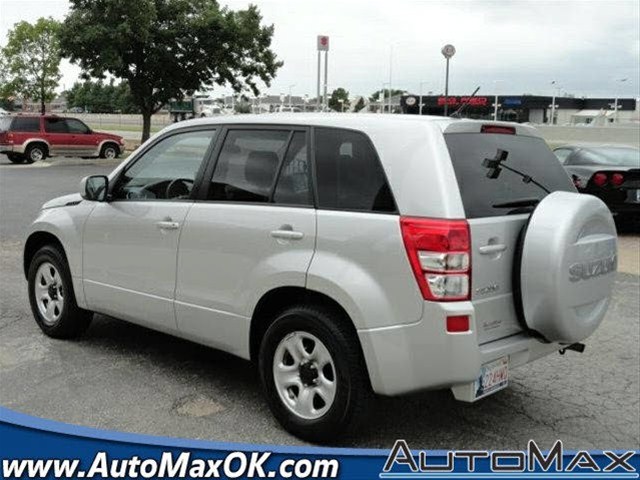 Suzuki Grand Vitara 2011 photo 4