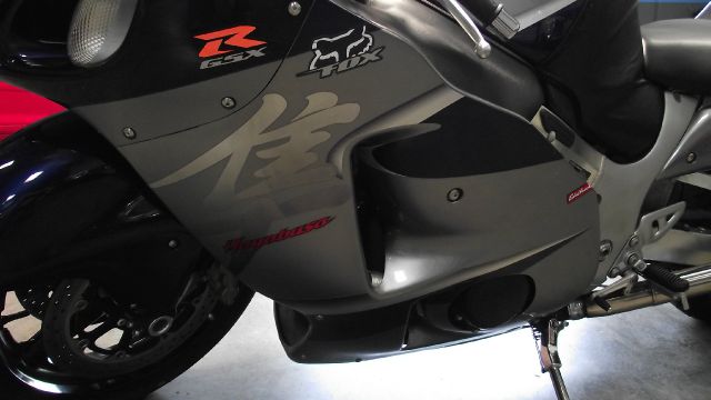 Suzuki HAYABUSA 1300 2006 photo 7