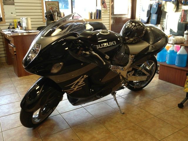 Suzuki Hayabusa 2003 photo 1