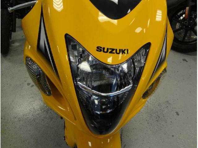 Suzuki Hayabusa 2013 photo 1