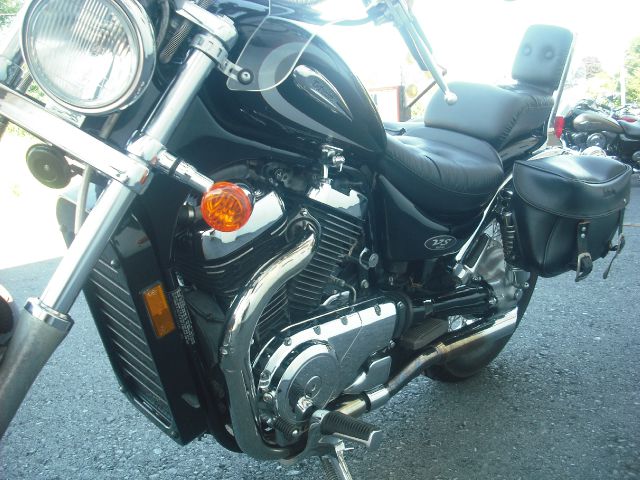 Suzuki INTRUDER 800 2004 photo 1