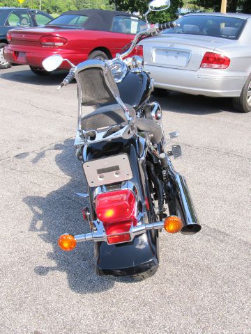 Suzuki INTRUDER 2002 photo 1