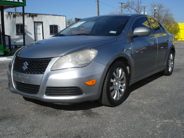 Suzuki Kizashi 2010 photo 1