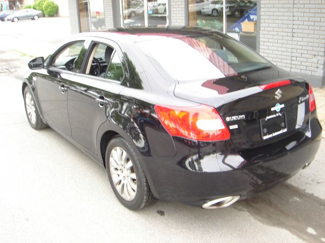 Suzuki Kizashi Quattro Sedan