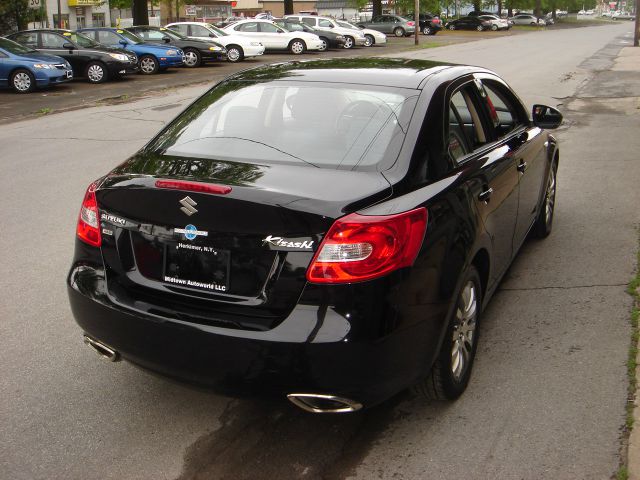 Suzuki Kizashi 2010 photo 4