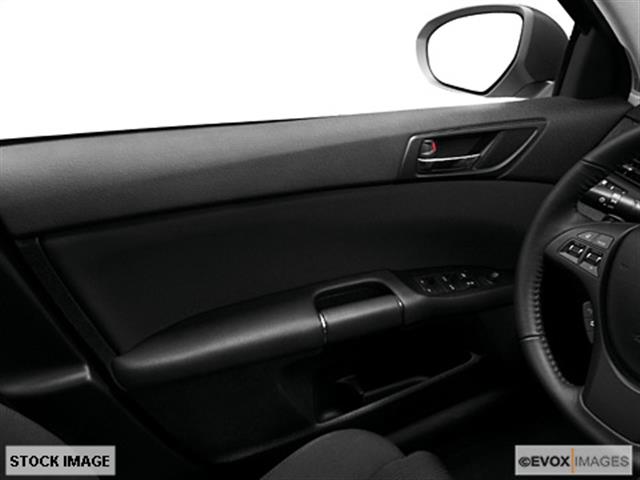 Suzuki Kizashi 2010 photo 1