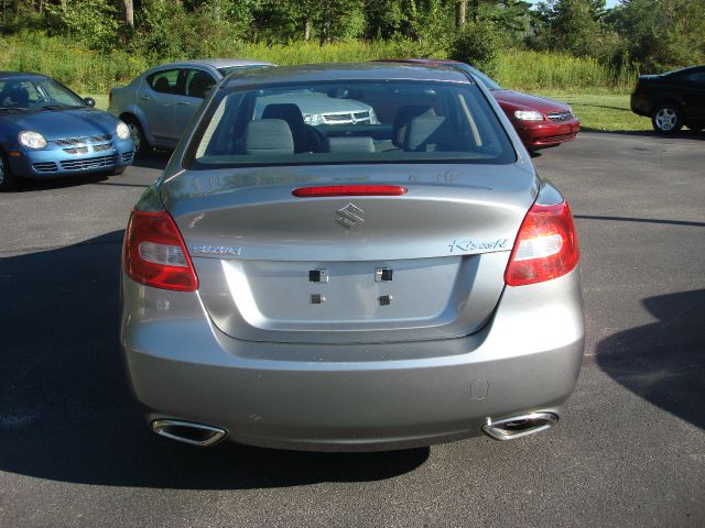 Suzuki Kizashi 2010 photo 1