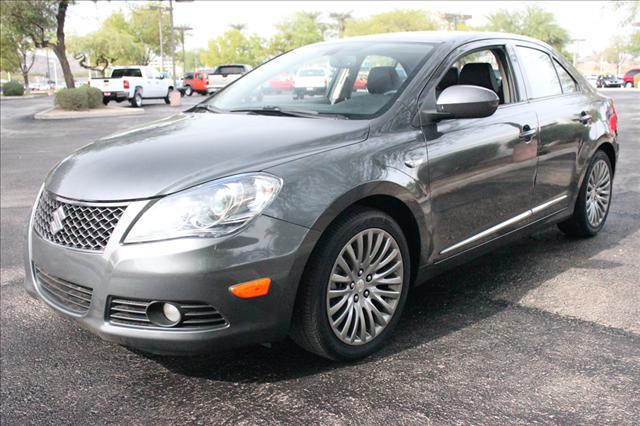Suzuki Kizashi 2010 photo 3