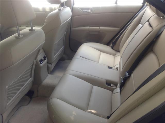 Suzuki Kizashi 2011 photo 21