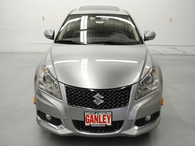 Suzuki Kizashi 2011 photo 1