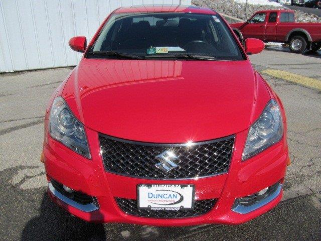 Suzuki Kizashi 2011 photo 2