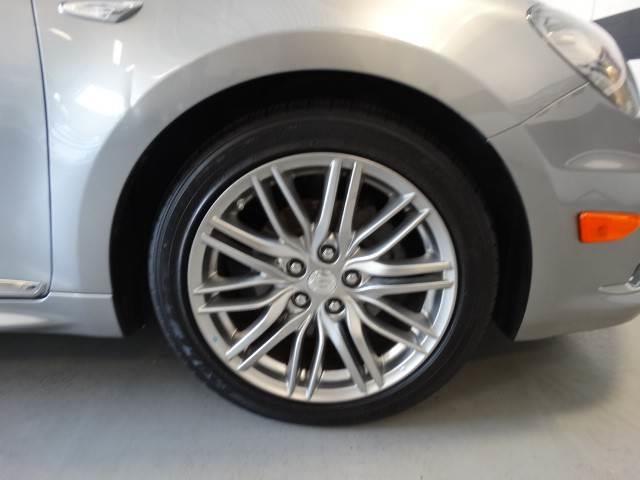 Suzuki Kizashi 2012 photo 4