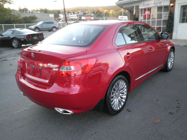 Suzuki Kizashi 2012 photo 2