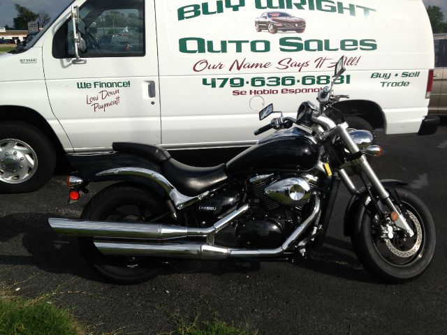 Suzuki M50 2008 photo 3