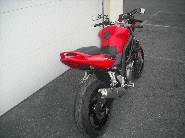 Suzuki SV 650 2006 photo 4