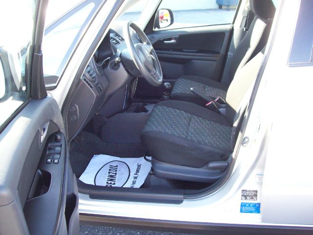 Suzuki SX4 EX - DUAL Power Doors SUV