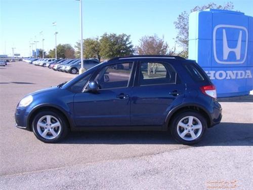 Suzuki SX4 Crossover 2008 photo 3