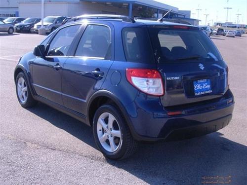 Suzuki SX4 Crossover 2008 photo 4
