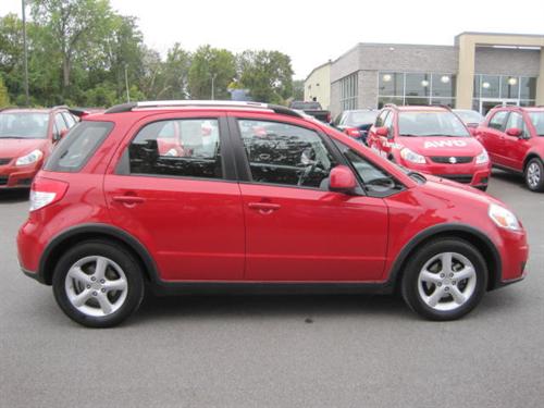 Suzuki SX4 Crossover 2008 photo 1