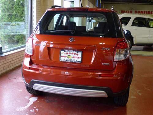 Suzuki SX4 Crossover 2008 photo 3