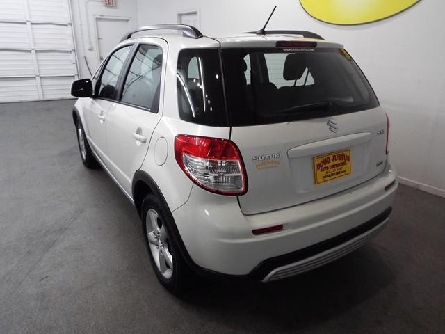 Suzuki SX4 Crossover 2008 photo 4