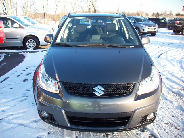 Suzuki SX4 Crossover 2010 photo 2