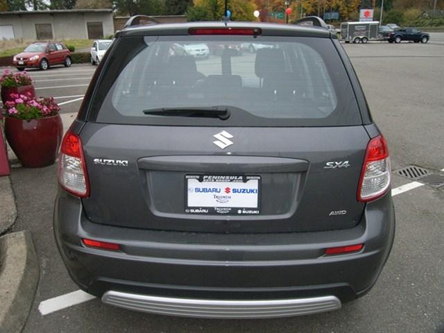 Suzuki SX4 Crossover 2012 photo 1