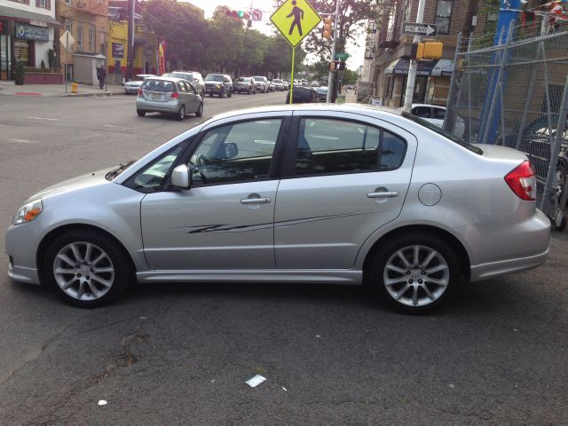 Suzuki SX4 Sedan Sport Quattro SUV