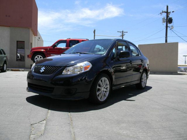 Suzuki SX4 Sedan Sport Quattro SUV