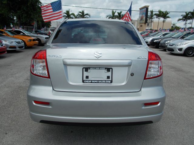 Suzuki SX4 Sedan 2008 photo 1