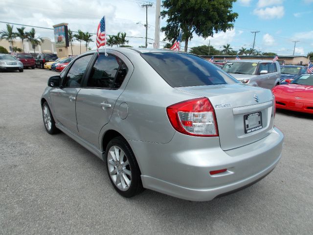 Suzuki SX4 Sedan 2008 photo 2