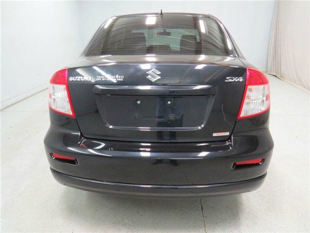 Suzuki SX4 Sedan 2009 photo 3