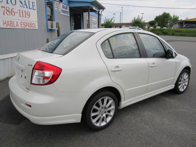 Suzuki SX4 Sedan Limited Trail Rated SUV