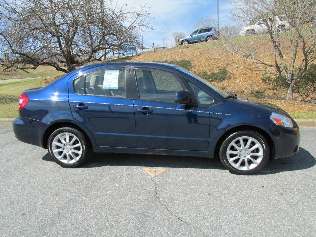 Suzuki SX4 Sedan 2011 photo 1