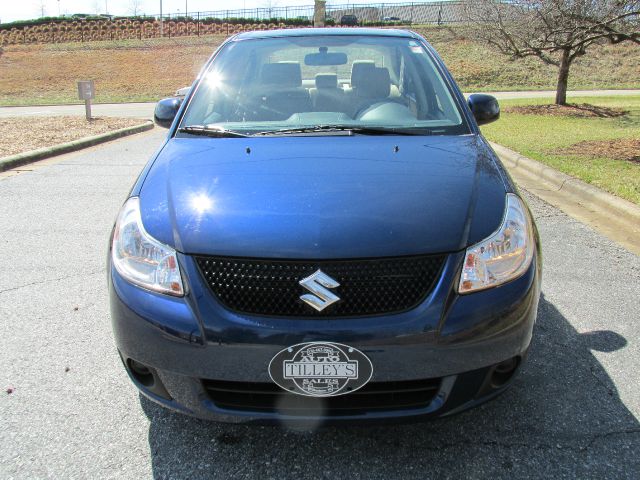 Suzuki SX4 Sedan 2011 photo 2