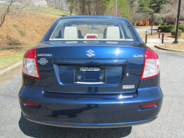 Suzuki SX4 Sedan 2011 photo 3