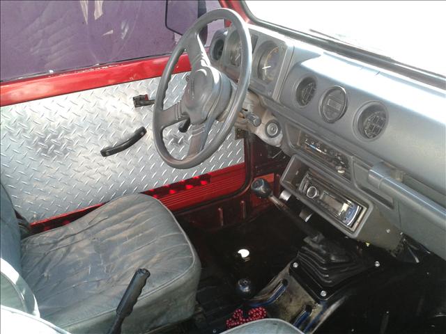 Suzuki Samurai 1987 photo 2