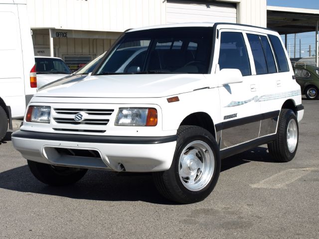 Suzuki Sidekick 1997 photo 3